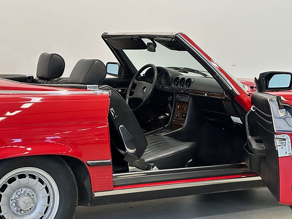 Mercedes-Benz 500 SL 4 of 29