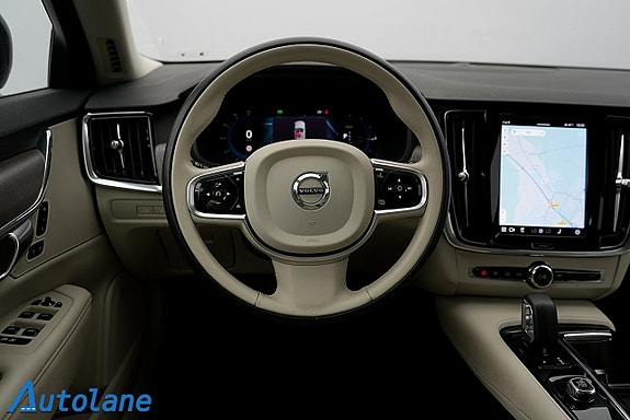 Volvo V90 16 of 30