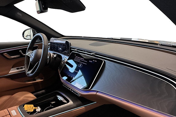 Mercedes-Benz E300 de 6 of 13