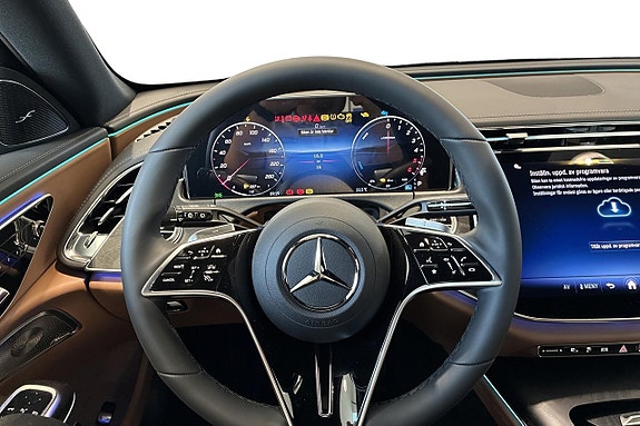 Mercedes-Benz E300 de 9 of 13