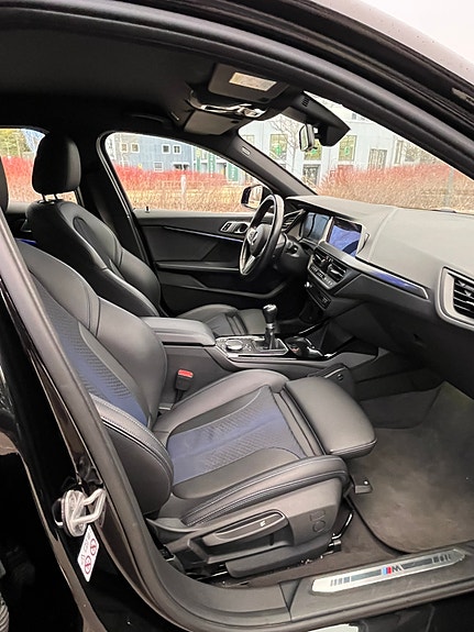 BMW 118i 8 of 10