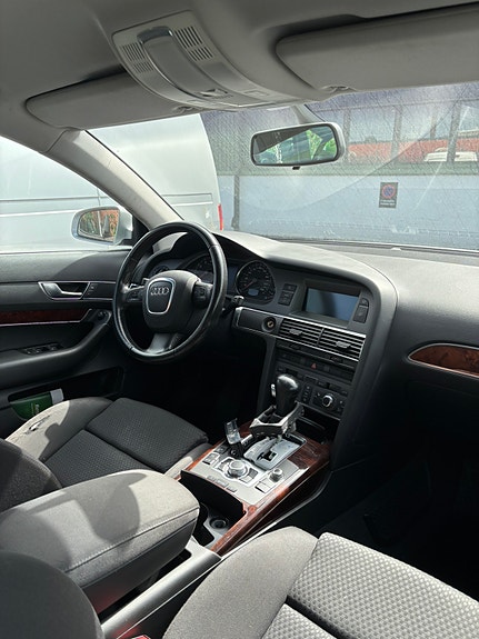 Audi A6 4 of 4