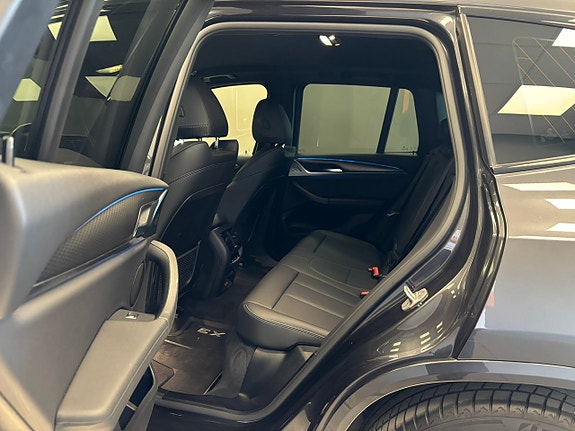 BMW X3 11 of 18