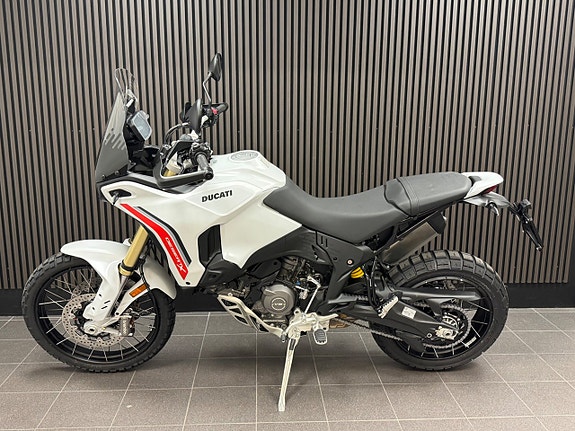 Ducati DesertX 4 of 5