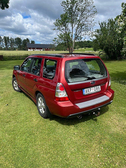 Subaru Forester 2 of 5