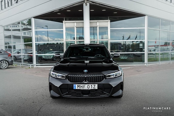 BMW 330e 3 of 5