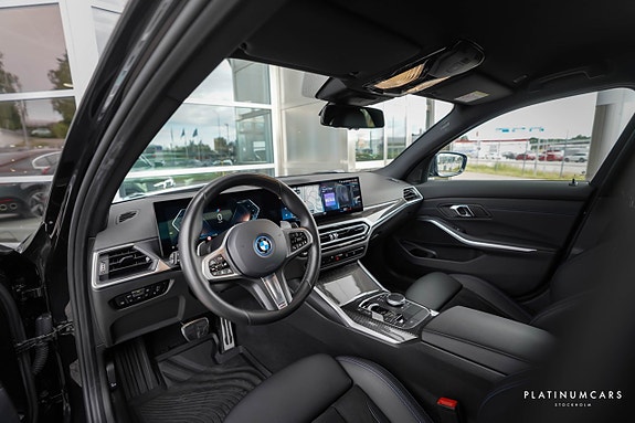 BMW 330e 5 of 5