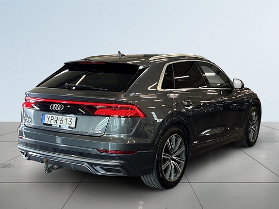 Audi Q8 6 of 27