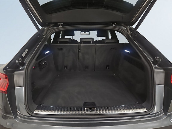 Audi Q8 12 of 27