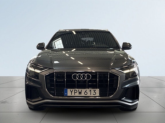 Audi Q8 2 of 5