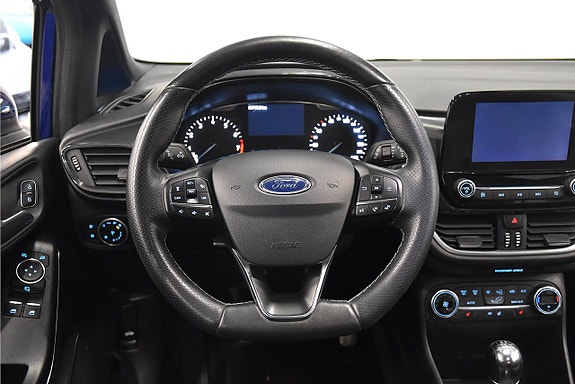 Ford Fiesta 2 of 5