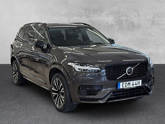 Volvo XC90 7 of 27