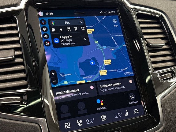 Volvo XC90 16 of 27