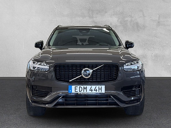 Volvo XC90 8 of 27