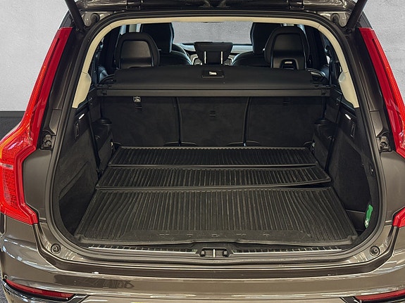 Volvo XC90 9 of 27