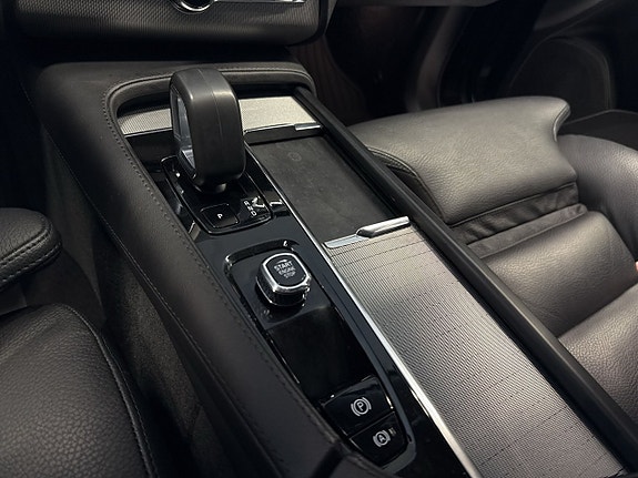 Volvo XC90 22 of 27