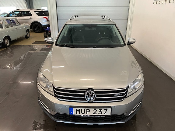 Volkswagen Passat Alltrack 6 of 25
