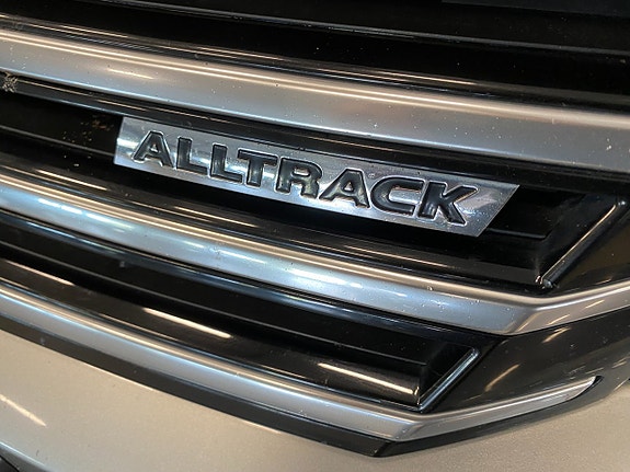 Volkswagen Passat Alltrack 17 of 25