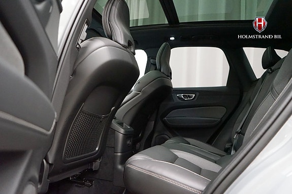 Volvo XC60 14 of 29