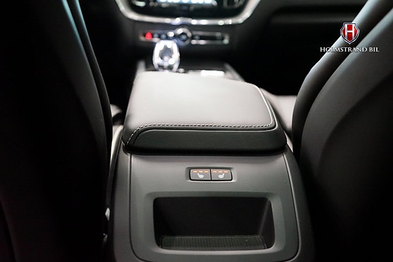 Volvo XC60 15 of 29