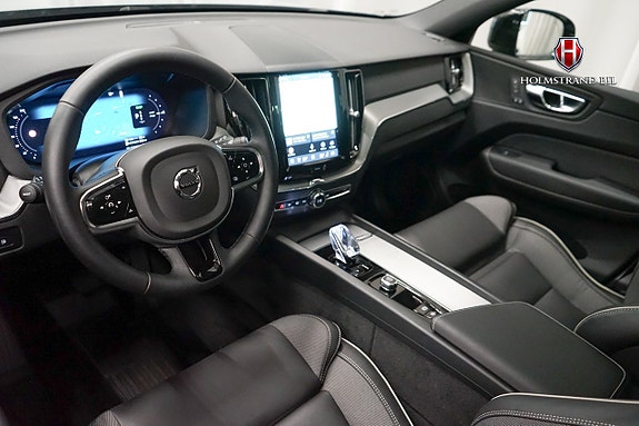 Volvo XC60 10 of 29