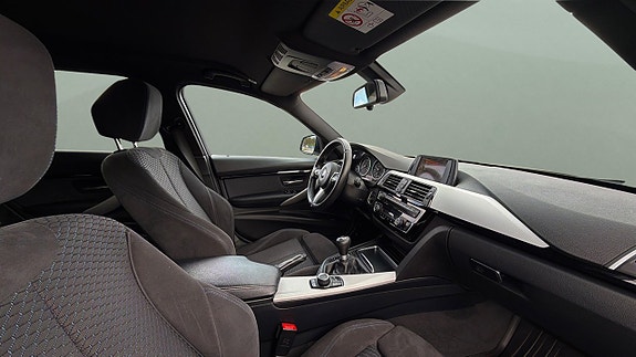 BMW 318d 11 of 30
