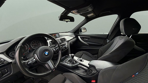 BMW 318d 9 of 30