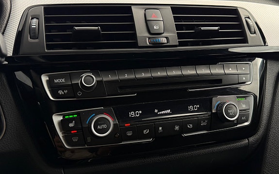 BMW 318d 14 of 30