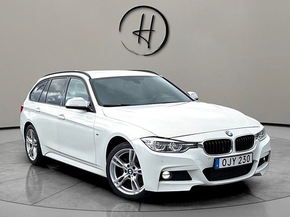 BMW 318d 2 of 5