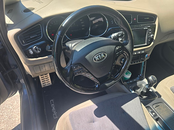 Kia Ceed 14 of 16