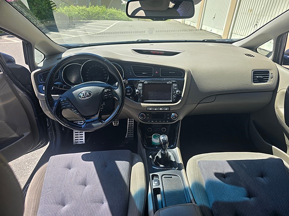 Kia Ceed 12 of 16