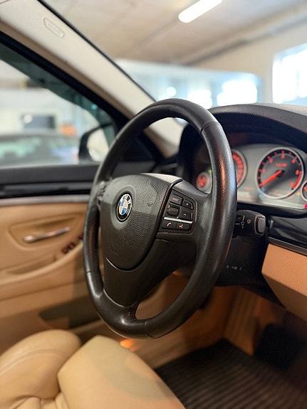 BMW 520d 13 of 17