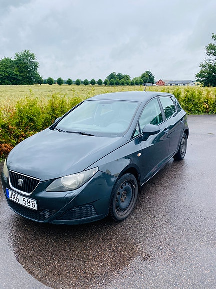 Seat Ibiza 2 of 4
