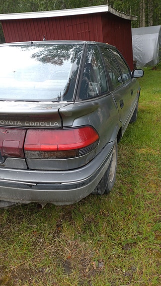 Toyota Corolla 3 of 5