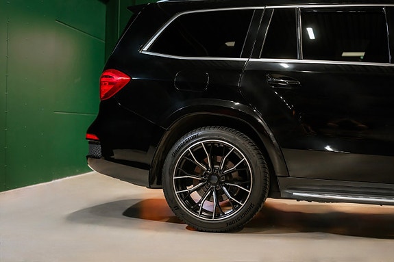 Mercedes-Benz GL350 7 of 24