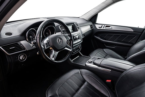 Mercedes-Benz GL350 9 of 24