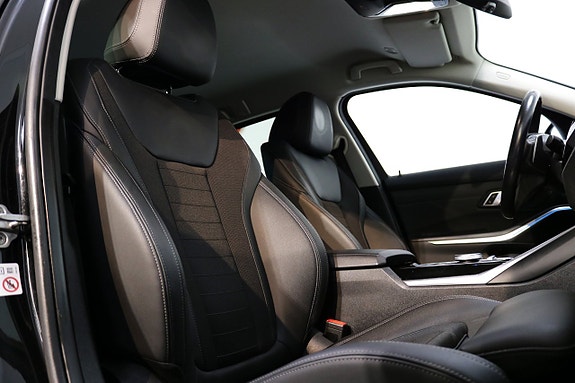 BMW 330e 15 of 27
