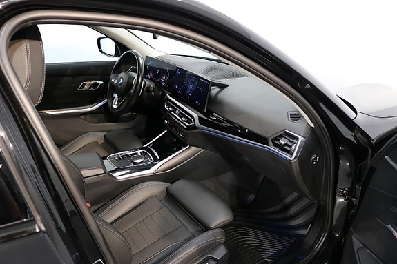 BMW 330e 16 of 27