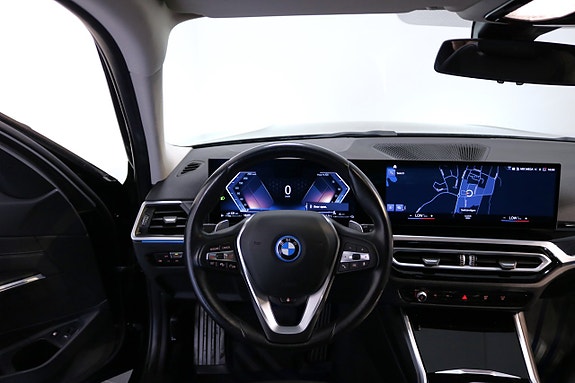 BMW 330e 9 of 27