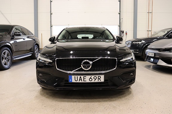 Volvo V60 2 of 29