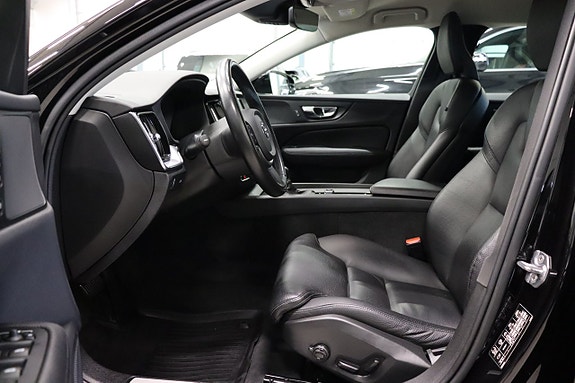 Volvo V60 11 of 29