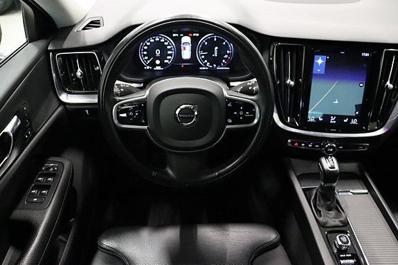 Volvo V60 15 of 29