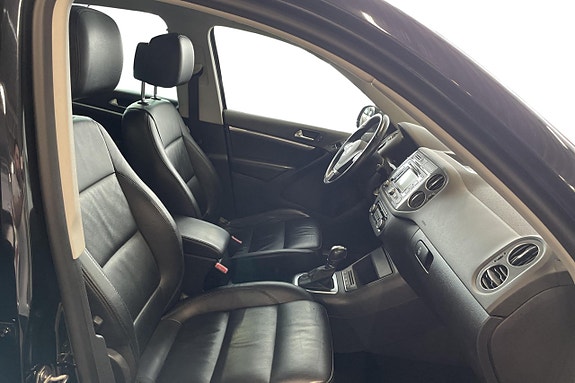 Volkswagen Tiguan 14 of 25