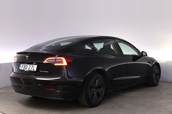Tesla Model 3 5 of 5