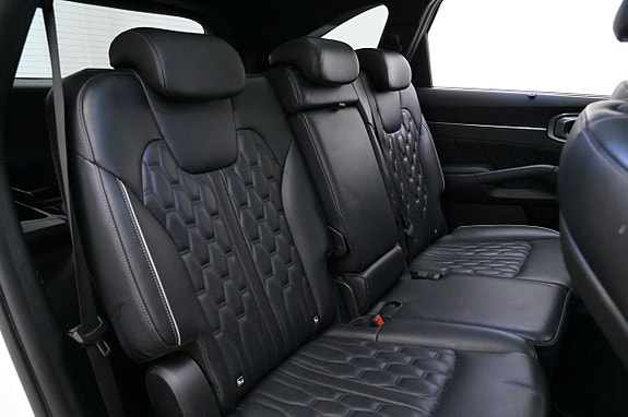 Kia Sorento 21 of 27