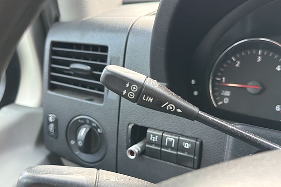 Volkswagen Crafter 8 of 13