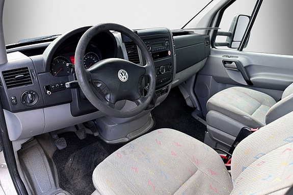 Volkswagen Crafter 7 of 13