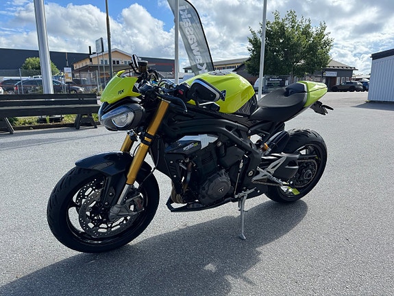 Triumph Speed Triple 1200 RX 4 of 8