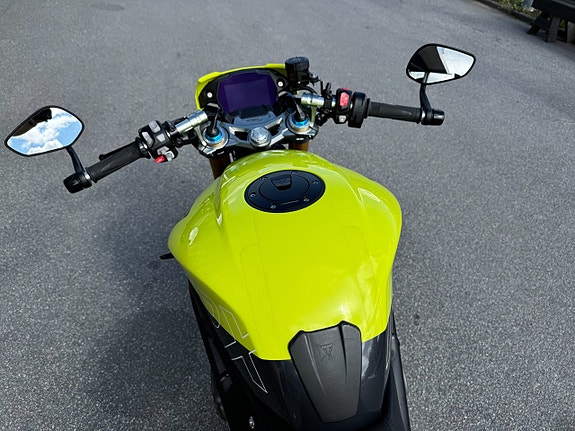 Triumph Speed Triple 1200 RX 6 of 8