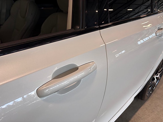 Volvo V90 Cross Country 25 of 25